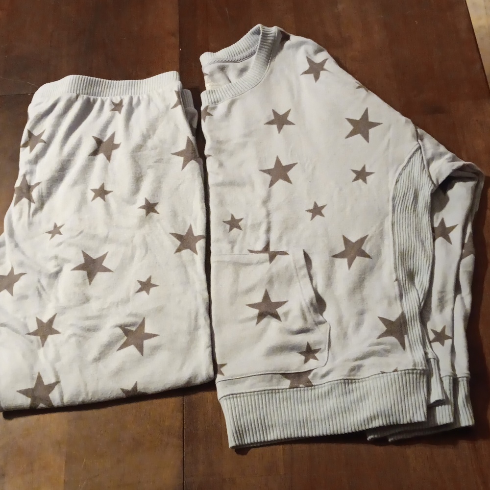 Women's Cuddl Duds Kangaroo Pocket top & Jogger Pant set XL
